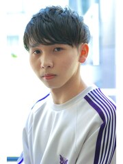 YO/Stylist/Director. / 銀座五丁目並木通り|美容室・美容院|ヘアサロン|ウェディング|ヘアアレンジ|ヘアセット|Le win(ルーウィン)